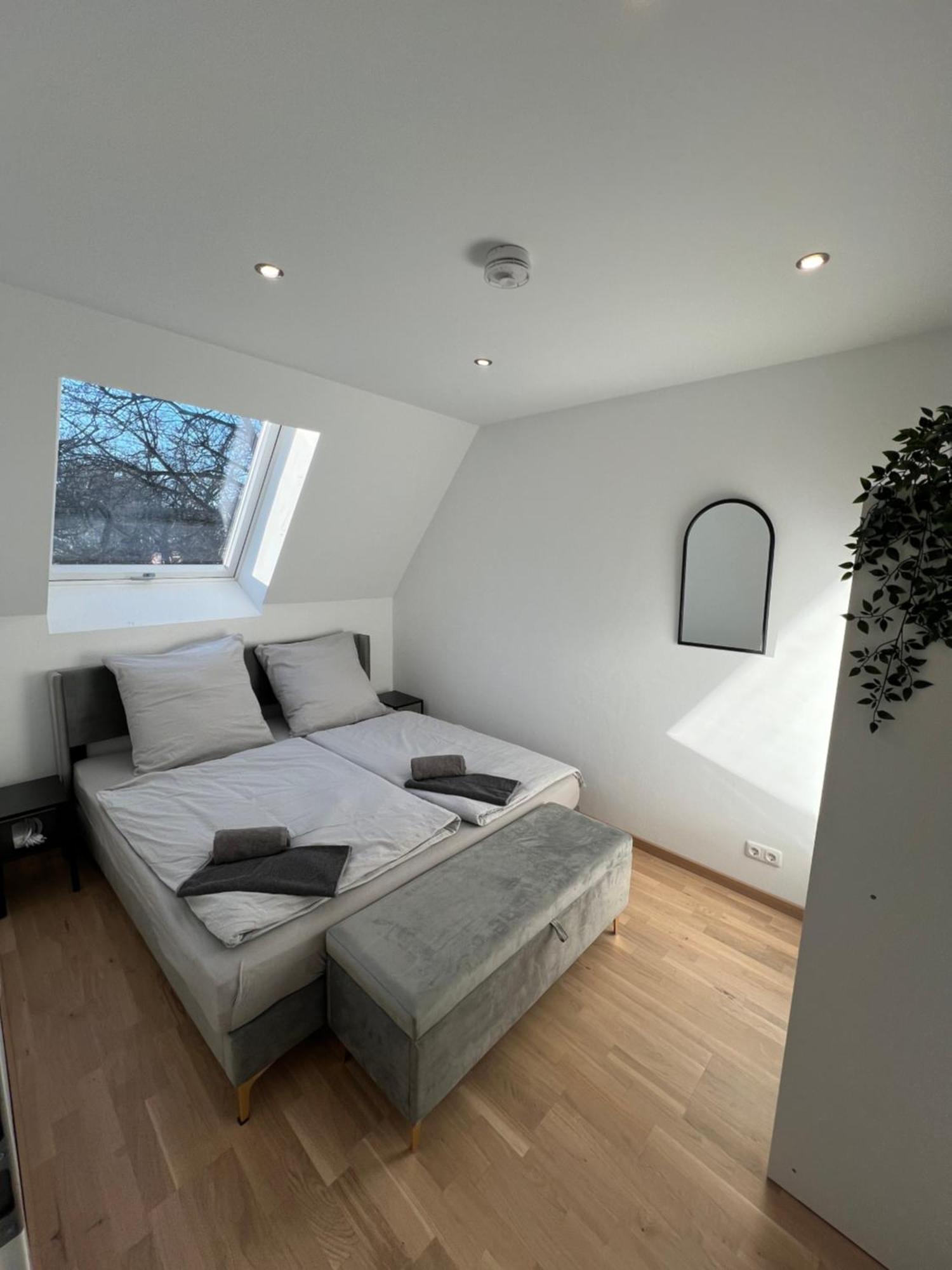 Moderne Wohnung Karlsruhe Neureut, Fussbodenheizung - Regendusche - Waschmaschine - Stellplatz 外观 照片